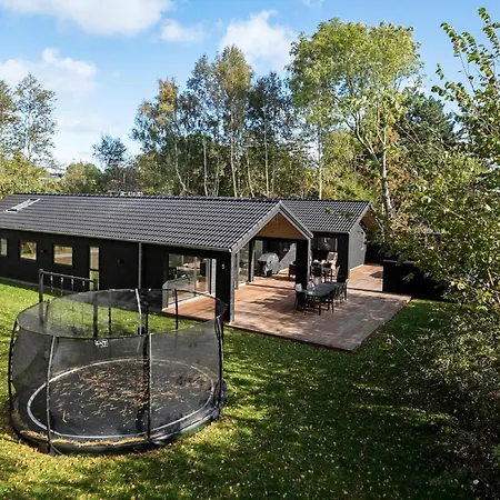 בית נופש Cozy In With Sauna